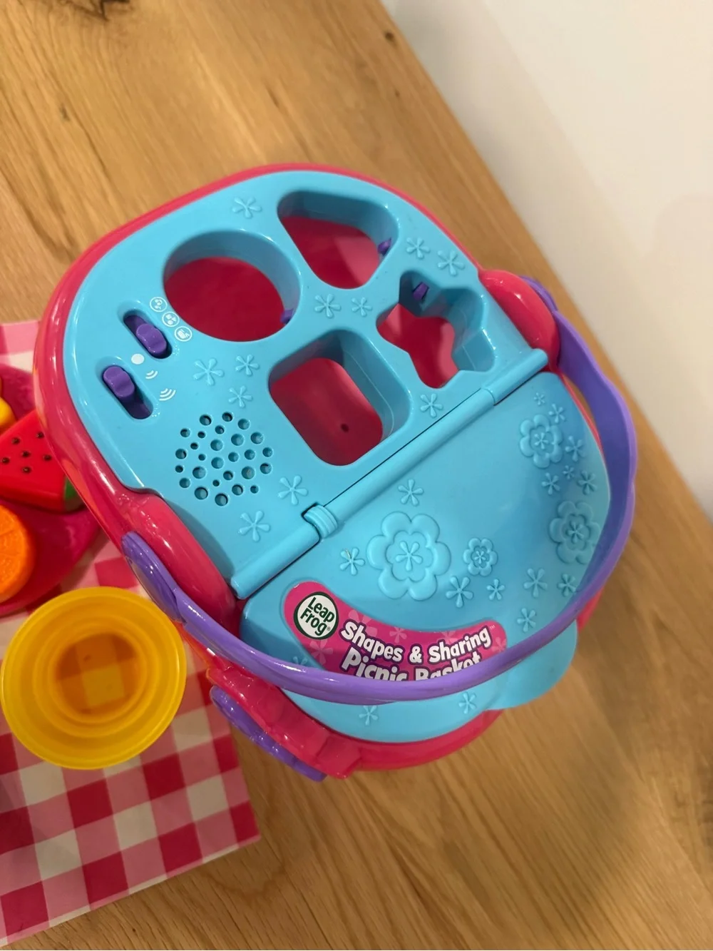 Leapfrog Shapes and Sharing Picnic Basket